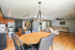 390 W 6th St, Manteno, IL 60950 - Photo 11