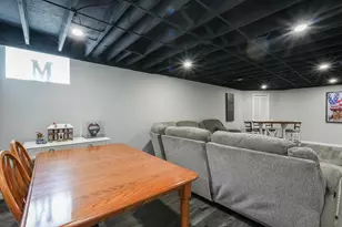 390 W 6th St, Manteno, IL 60950 - Photo 29