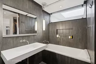 345 W Barry Ave, Chicago, IL 60657 - Photo 21