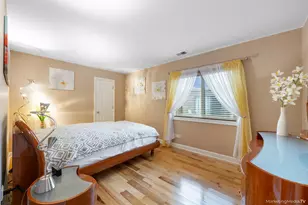 9818 Bianco Terrace, Des Plaines, IL 60016 - Photo 11