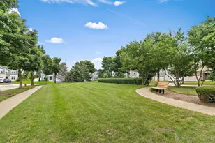 421 E Meadowdale Cir, Hampshire, IL 60140 - Photo 25