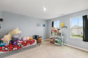 421 E Meadowdale Cir, Hampshire, IL 60140 - Photo 15