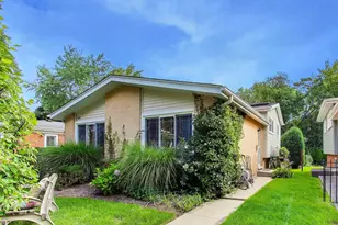 475 Burton Ave, Highland Park, IL 60035 - Photo 1