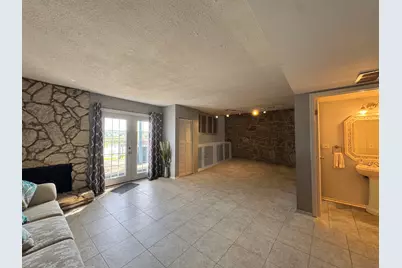 217 Lakeshore Lane, Bloomingdale, IL 60108 - Photo 11