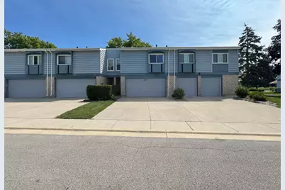 217 Lakeshore Lane, Bloomingdale, IL 60108 - Photo 1