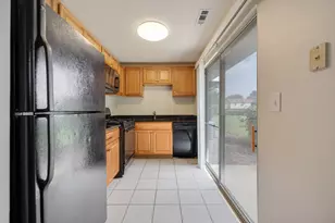 59 Gant Cir, Streamwood, IL 60107 - Photo 5
