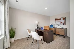 438 Lakeshore Ct, Saint Charles, IL 60174 - Photo 13