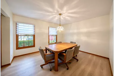 6 Heather Lane, Hawthorn Woods, IL 60047 - Photo 9