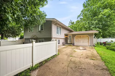 515 E High Street, Morris, IL 60450 - Photo 1