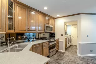 230 Parktrail Ct, Schaumburg, IL 60173 - Photo 17