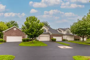 230 Parktrail Ct, Schaumburg, IL 60173 - Photo 3