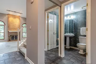 230 Parktrail Ct, Schaumburg, IL 60173 - Photo 5
