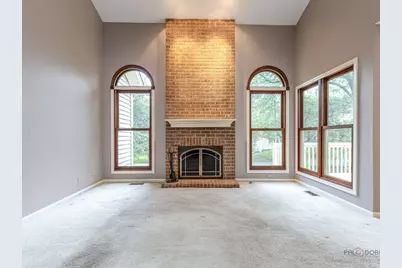 230 Parktrail Court, Schaumburg, IL 60173 - Photo 9
