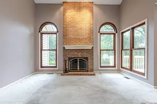 230 Parktrail Ct, Schaumburg, IL 60173 - Photo 9