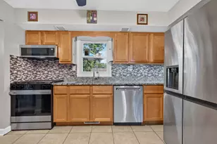 24334 S Valley Dr, Channahon, IL 60410 - Photo 13