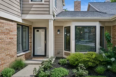 1204 Chatham Court #1204, Libertyville, IL 60048 - Photo 1