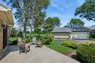 1204 Chatham Ct, Libertyville, IL 60048 - Photo 33