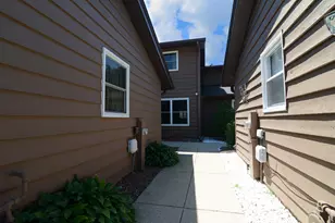 9925 Amanda Ln, Algonquin, IL 60102 - Photo 3