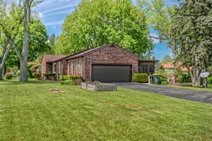 547 Reese Ave, East Dundee, IL 60118 - Photo 3