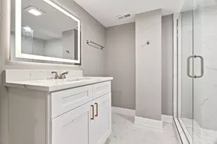 2711 N 77th Ave, Elmwood Park, IL 60707 - Photo 23
