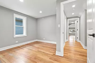 2711 N 77th Avenue, Elmwood Park, IL 60707 - Photo 9