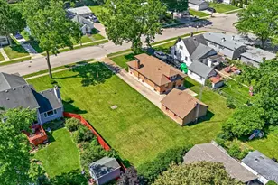 746 Parkway Ave, Elgin, IL 60120 - Photo 39
