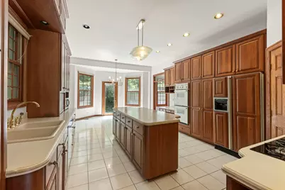 1524 Lloyd Court, Wheaton, IL 60189 - Photo 9