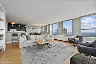2626 N Lakeview Ave, Chicago, IL 60614 - Photo 3