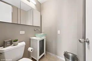 2626 N Lakeview Ave, Chicago, IL 60614 - Photo 13