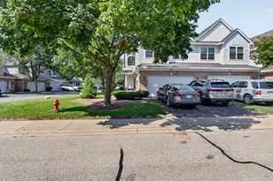 140 Bay Dr, Itasca, IL 60143 - Photo 1