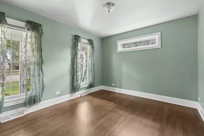 110 S Walkup Avenue, Crystal Lake, IL 60014 - Photo 7