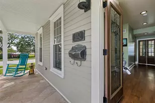 110 S Walkup Ave, Crystal Lake, IL 60014 - Photo 3