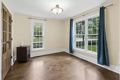 110 S Walkup Avenue, Crystal Lake, IL 60014 - Photo 9