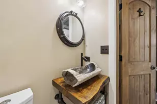 110 S Walkup Ave, Crystal Lake, IL 60014 - Photo 21