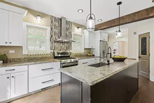110 S Walkup Ave, Crystal Lake, IL 60014 - Photo 11