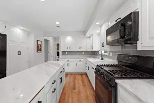 317 E Forest Ln, Palatine, IL 60067 - Photo 11