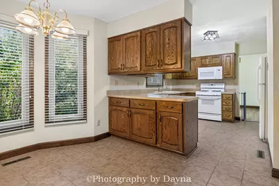 379 Fox Trail Drive, Bourbonnais, IL 60914 - Photo 9