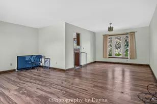 379 Fox Trail Dr, Bourbonnais, IL 60914 - Photo 7