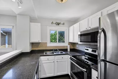 425 S Elmwood Avenue #5, Oak Park, IL 60302 - Photo 5