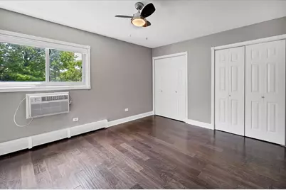 425 S Elmwood Avenue #5, Oak Park, IL 60302 - Photo 9