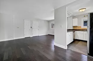 425 S Elmwood Ave, Oak Park, IL 60302 - Photo 3