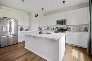 8511 White Oaks Ct, Wonder Lake, IL 60097 - Photo 9