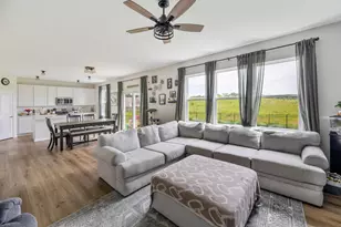 8511 White Oaks Ct, Wonder Lake, IL 60097 - Photo 5