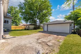 8025 S Euclid Ave, Chicago, IL 60617 - Photo 29