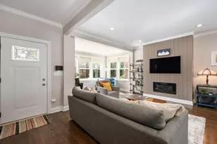 4324 N Sawyer Ave, Chicago, IL 60618 - Photo 3