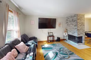 18099 W Valley Dr, Grayslake, IL 60030 - Photo 5