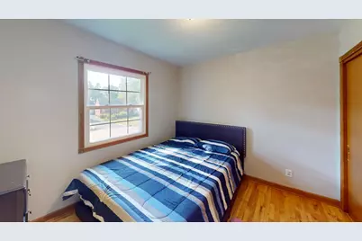 18099 W Valley Drive, Grayslake, IL 60030 - Photo 13