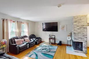 18099 W Valley Dr, Grayslake, IL 60030 - Photo 3