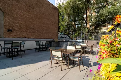 21 W Goethe Street #5G, Chicago, IL 60610 - Photo 15