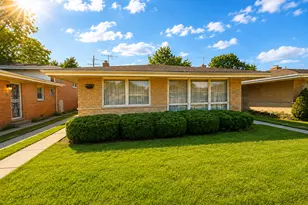 10952 S Emerald Ave, Chicago, IL 60628 - Photo 1